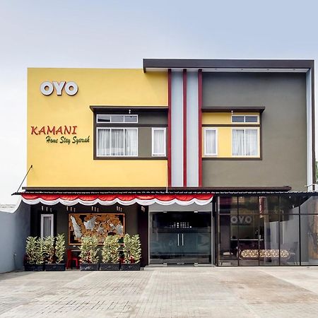 Oyo 873 カマニ ホームステイ シャリアー メダン エクステリア 写真